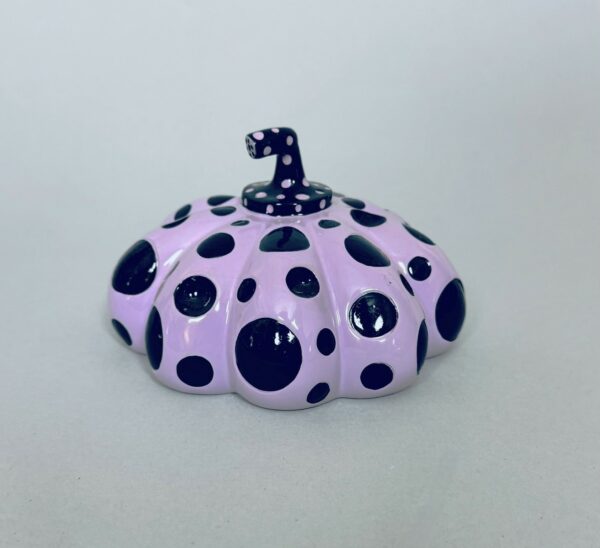 Yayoi KUSAMA (Né en 1929), D’Après  Naoshima Pumpkin Purple & Black.